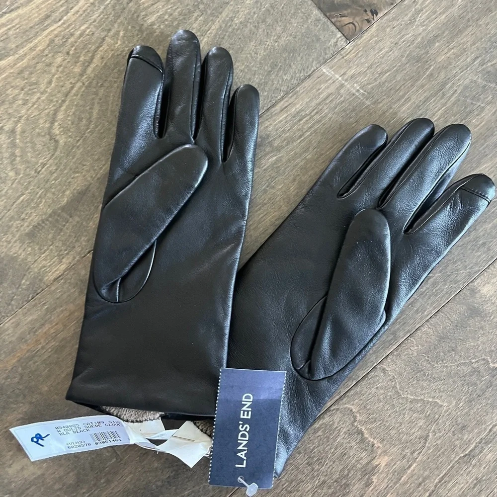 Leather gloves